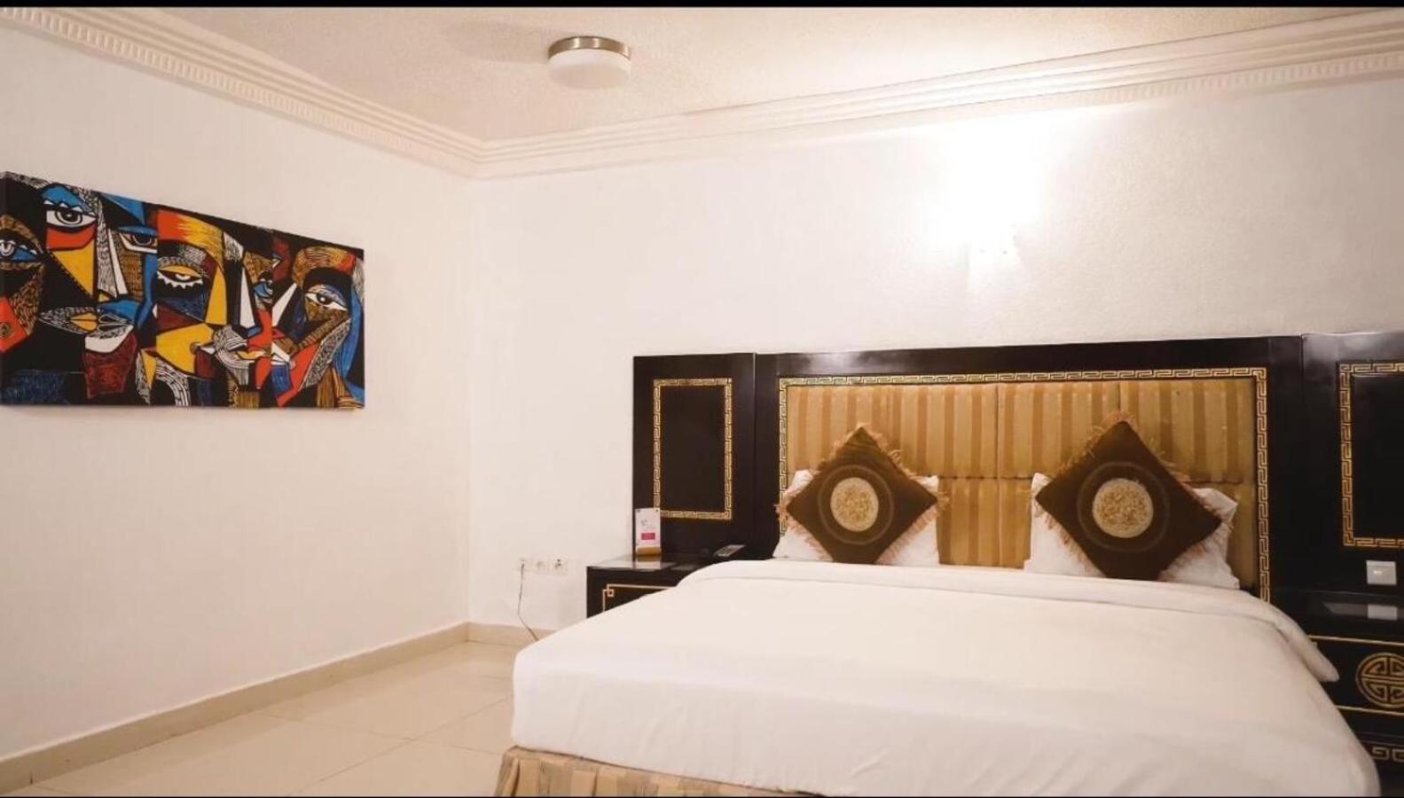 Nobila Airport Hotel Cotonou Exterior foto
