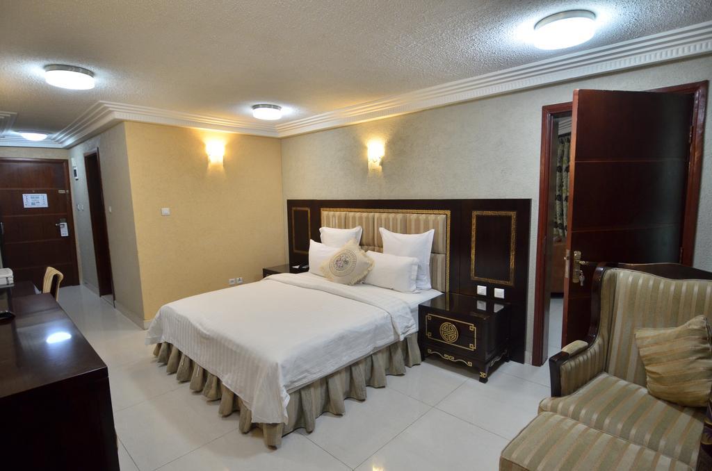 Nobila Airport Hotel Cotonou Exterior foto