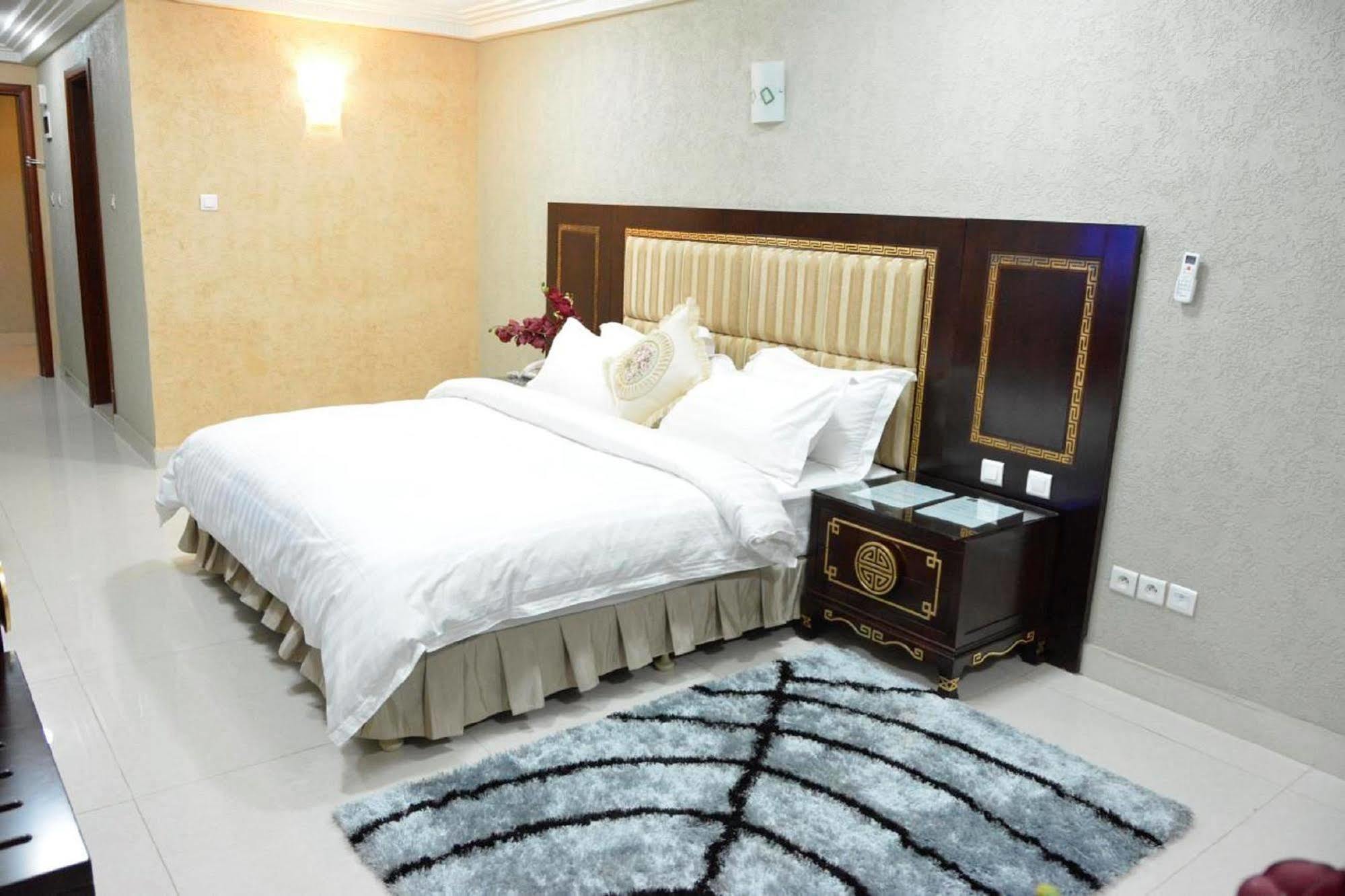 Nobila Airport Hotel Cotonou Exterior foto
